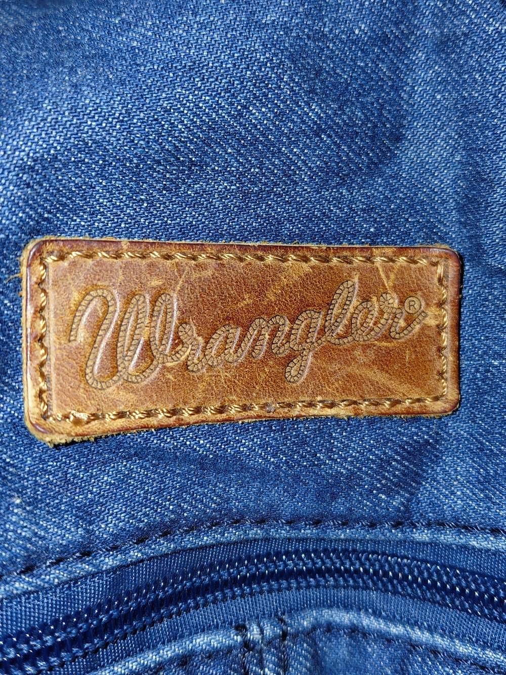 Wrangler Blue Denim Hobo Bag with Brown Tooled Leather Accents - Picture 4 of 11